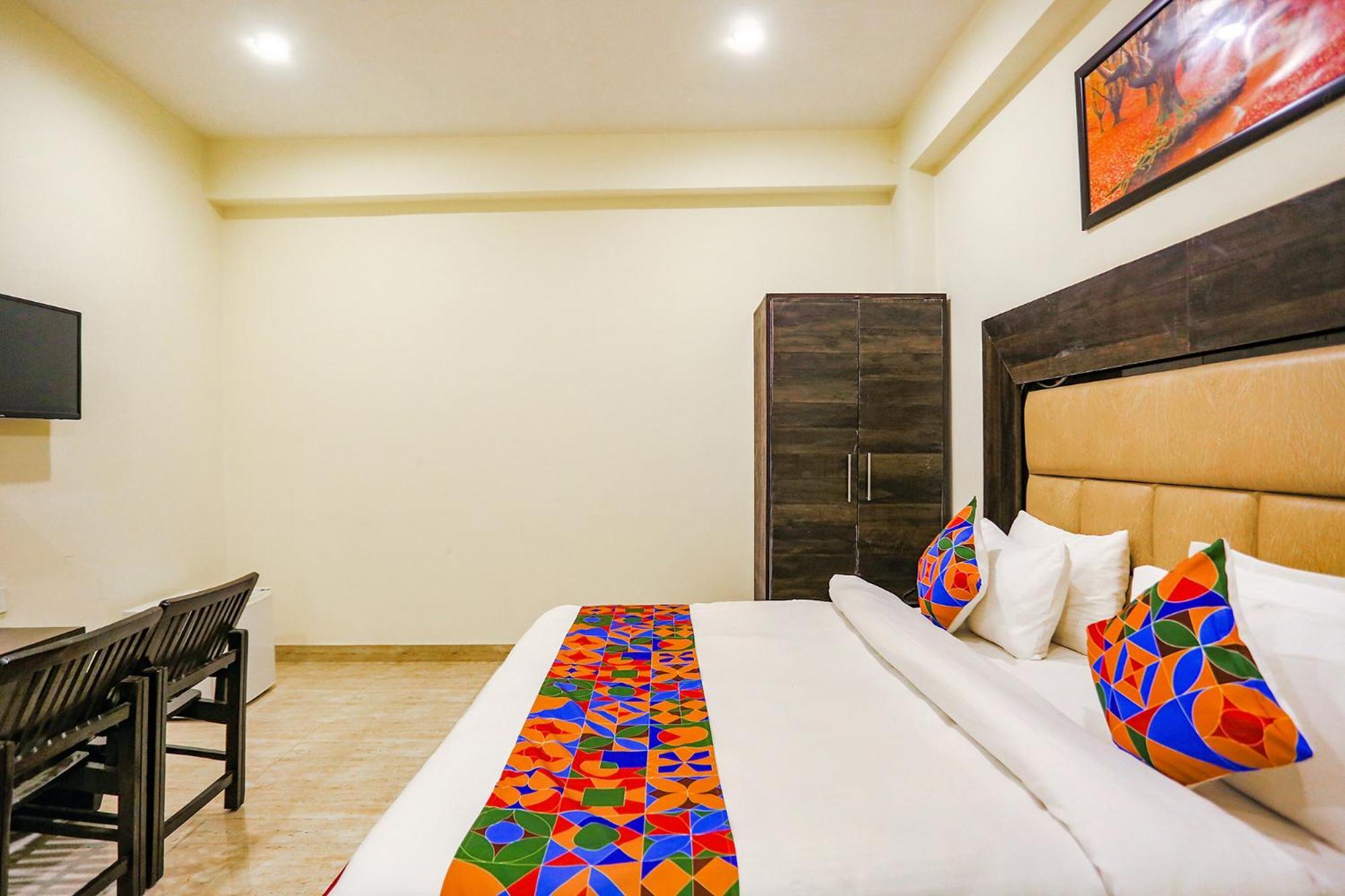 Fabhotel The Kiara Near Igi Delhi Airport نيودلهي المظهر الخارجي الصورة